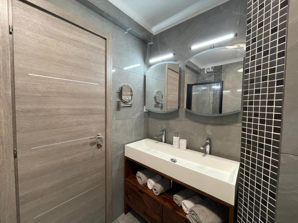 Charming Ac 2-Bedroom Apartment Antibes City Center Family, Couples Friendly Bagian luar foto